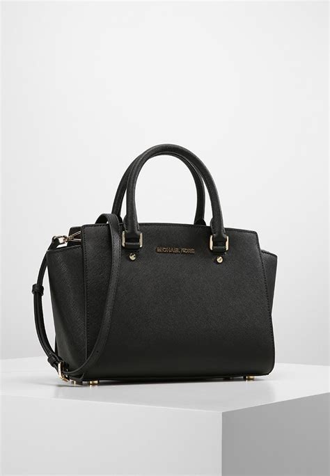 michael kors handtasche selma|Michael Kors selma satchel.